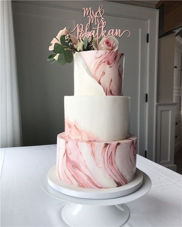 Premium wedding cake